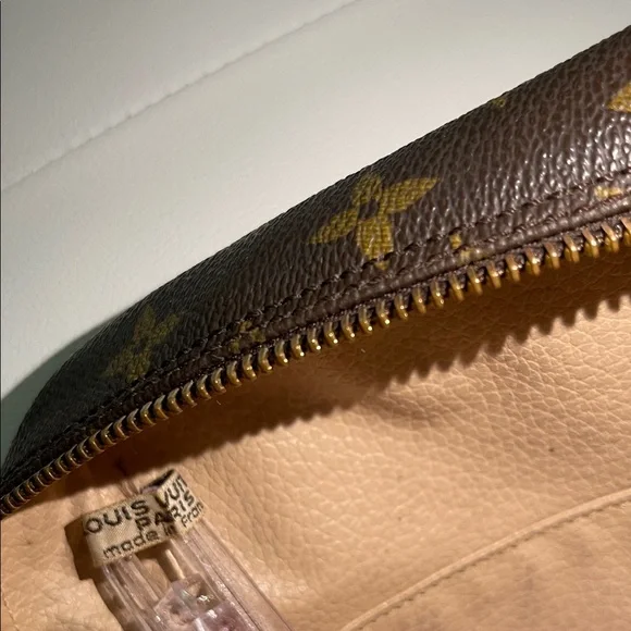 Authentic Louis Vuitton Monogram Compeigne Bag - Picture 8 of 12